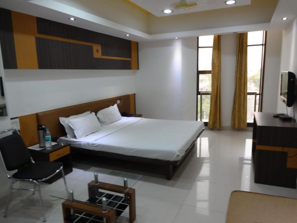 אינדורה Hotel Grand Suites מראה חיצוני תמונה