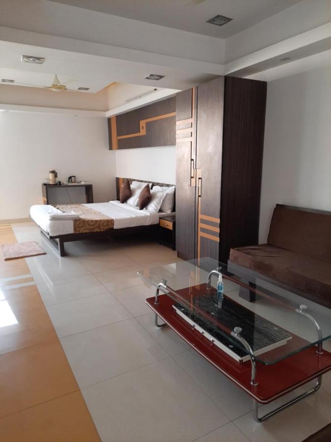 אינדורה Hotel Grand Suites מראה חיצוני תמונה