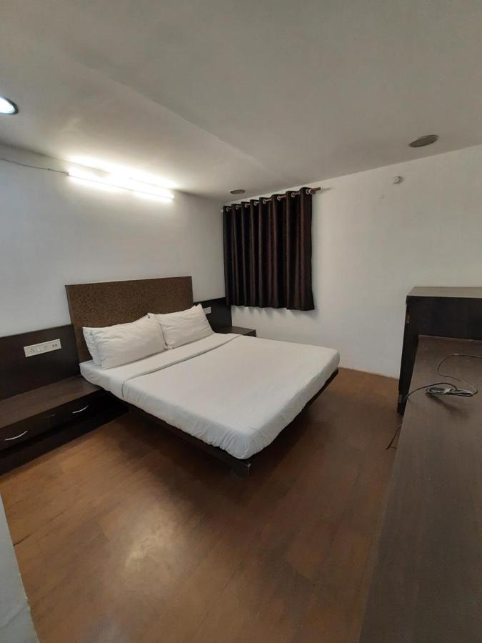 אינדורה Hotel Grand Suites מראה חיצוני תמונה