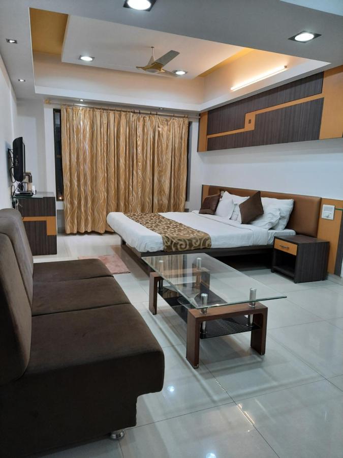 אינדורה Hotel Grand Suites מראה חיצוני תמונה