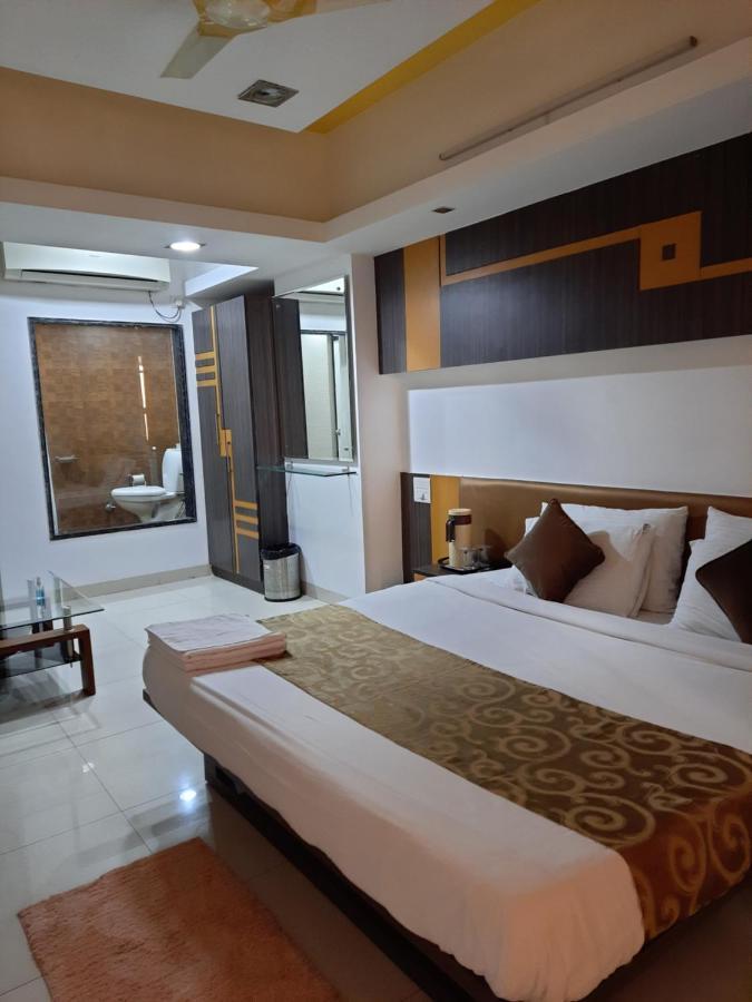 אינדורה Hotel Grand Suites מראה חיצוני תמונה